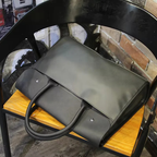 Aktentasche aus Leder | Business Tasche mit Abnehmbarem Schulterriemen und Mehreren Fächern | Arbeit und Reisen | Schmid