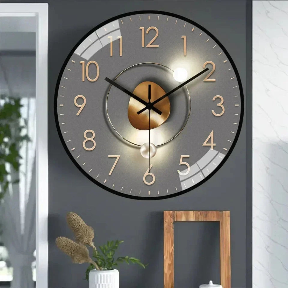 QuietEdge Digitale Wand-Uhr mit stillem Uhrwerk und klarer Anzeige