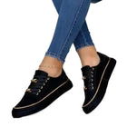 Damen Sneaker aus PU | Schnürschuhe mit Rundkappe Kettendetail und Gummisohle | Freizeit und Alltag | Schmid
