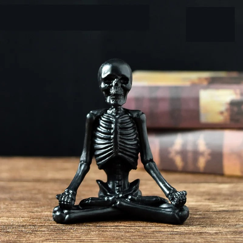 Halloween Skelett Figurine aus Resin | Dekorative Skelettfigur für Tisch und Regal | Saisonale Halloween Dekoration | Schmid