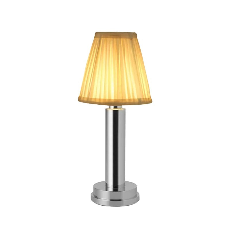 AuraGlow – Elegante Wiederaufladbare LED‑Lampe