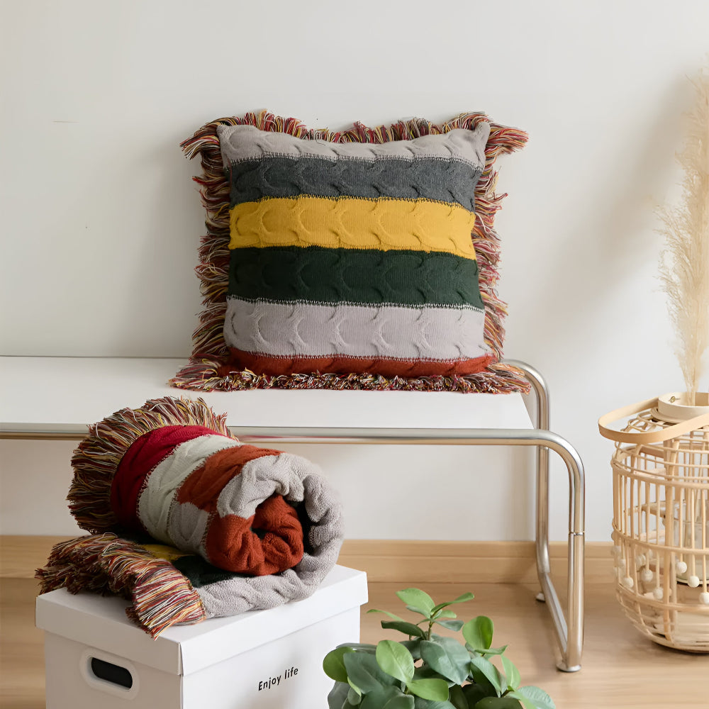 ColorRay | Gestreifter Strickkissen – Weicher & Moderner Stil