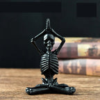 Halloween Skelett Figurine aus Resin | Dekorative Skelettfigur für Tisch und Regal | Saisonale Halloween Dekoration | Schmid