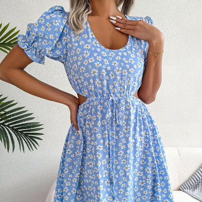 CLAIRE | Kleid mit Quadratischem Ausschnitt und Schnürung