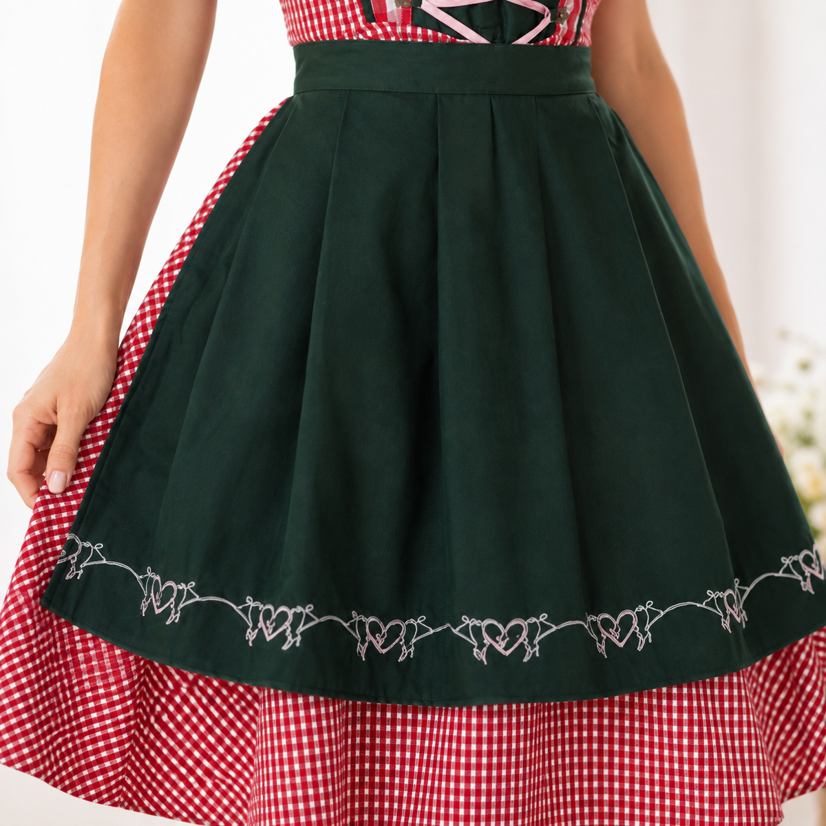 Damen Dirndl-Set aus Mischgewebe | Reguläre Passform & Karierte Träger | Schürzen-Outfit mit Schnüroberteil für Oktoberfest & Partys | Schmid