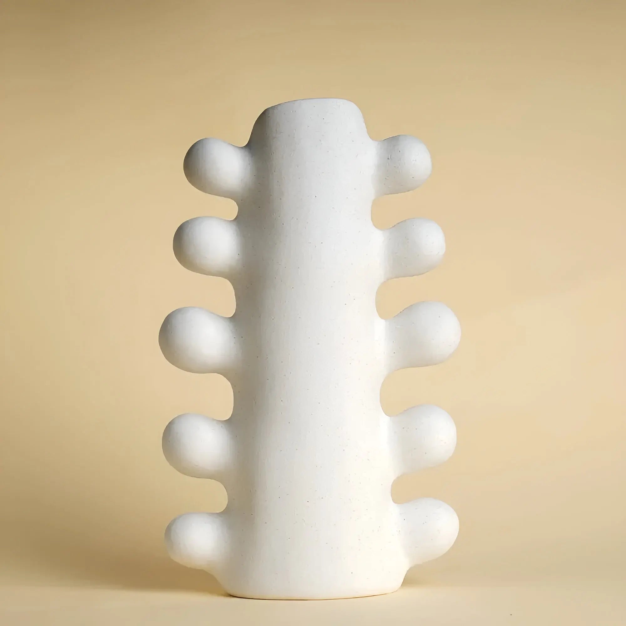 Nordic Bloom | Minimalistische Keramikvase Für Zeitlose Inneneleganz