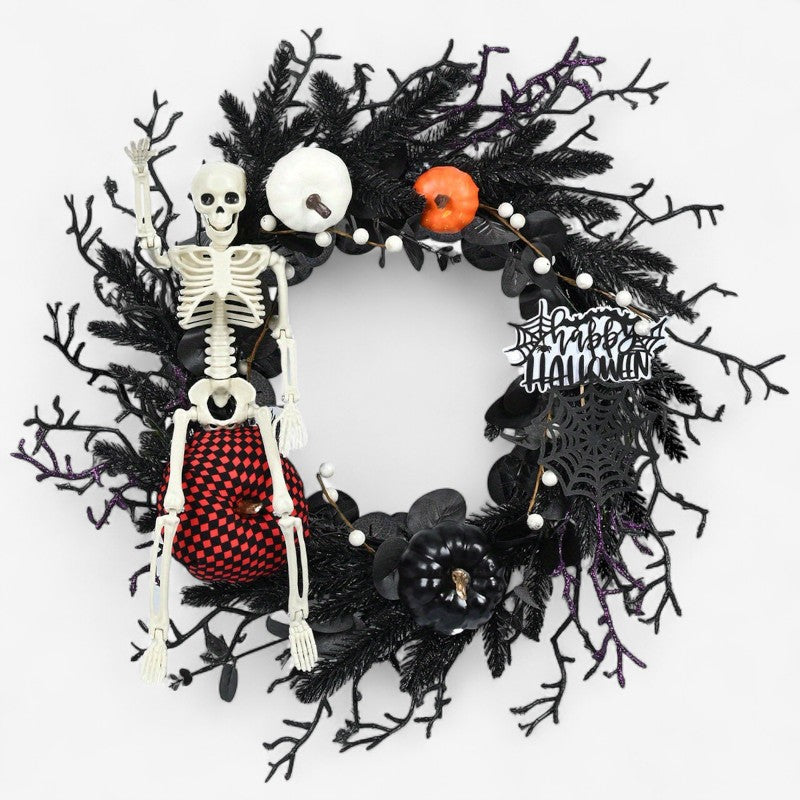 Halloween Kranz aus Kunststoff | Hängendes Skelett- und Kürbisdesign | Tür- & Wanddekoration für Innen und Überdachte Außenbereiche | Schmid