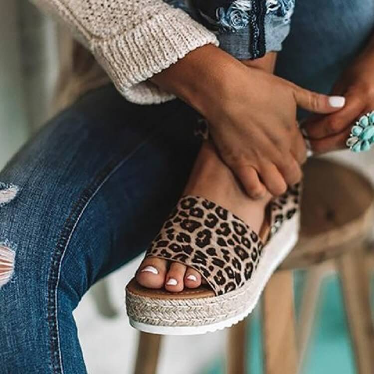 Damen Sommerschuhe Mit Plateau – Sandalen Aus Kunstvelours Mit Verstellbaren Knöchelriemen