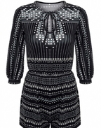 Damen Playsuit aus Polyestermischung | Kurzarm Playsuit mit V-Ausschnitt | Geometrisches Muster für Urlaub und Alltag | Schmid