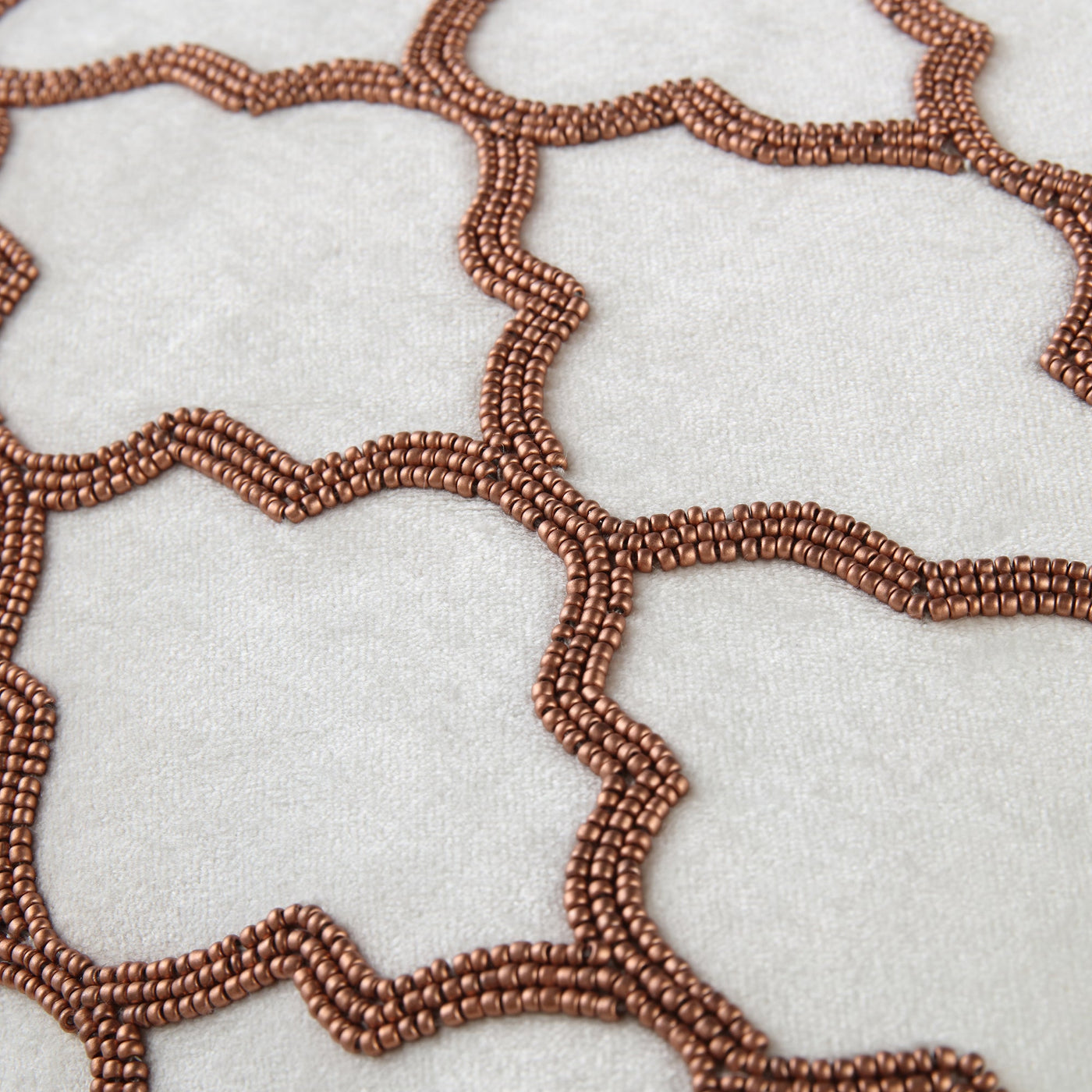 Luxe Collection Trellis Handbeaded Kissen | Exklusive Handarbeit & Luxusdekor