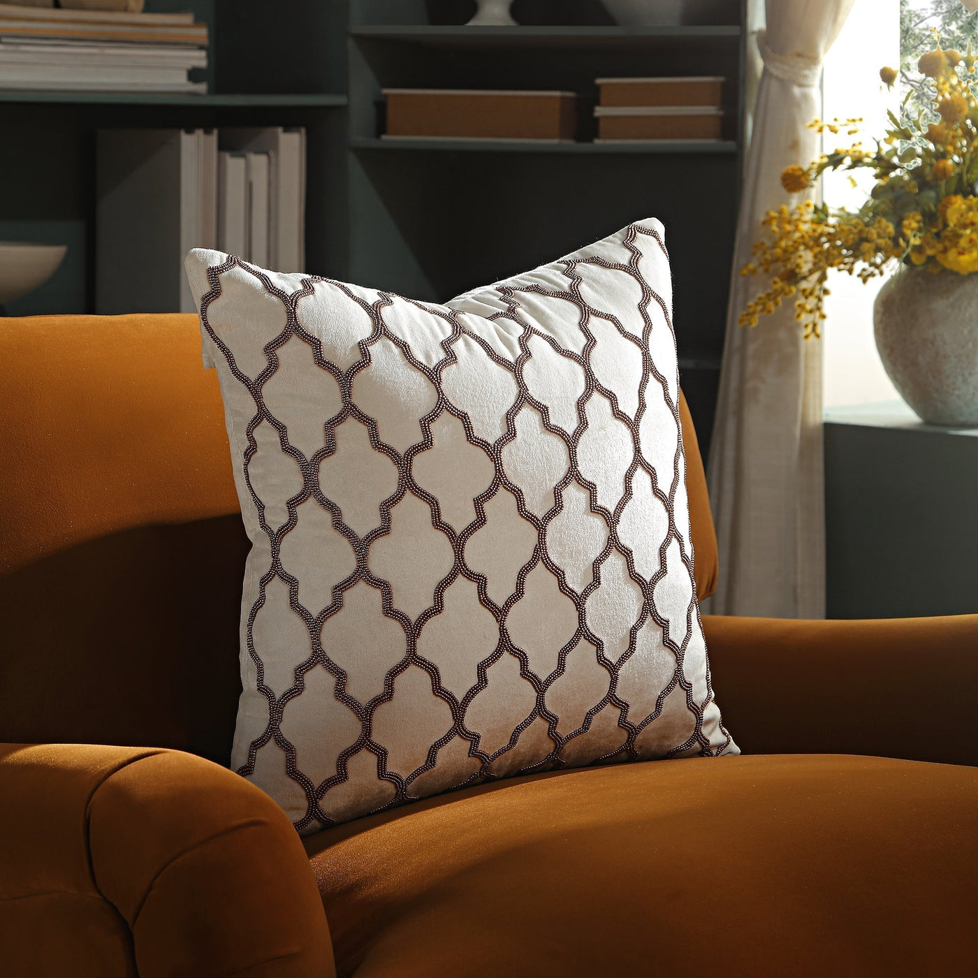 Luxe Collection Trellis Handbeaded Kissen | Exklusive Handarbeit & Luxusdekor