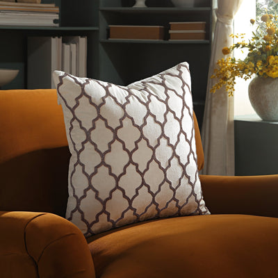 Luxe Collection Trellis Handbeaded Kissen | Exklusive Handarbeit & Luxusdekor