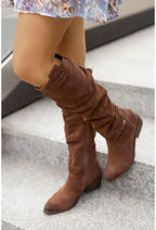 Chloe – Kniehohe Stiefel mit Blockabsatz