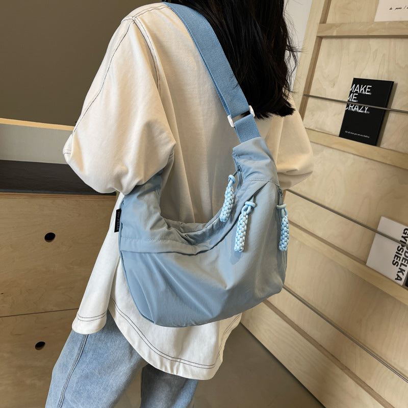 Daily nylon bag | stylische umhängetasche mit viel stauraum für unterwegs