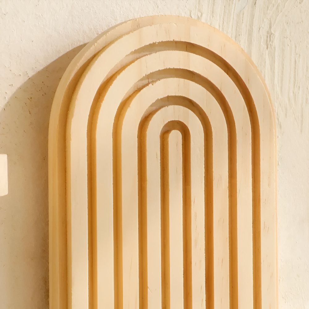 Geometrisches Wandregal aus Holz – 35 cm