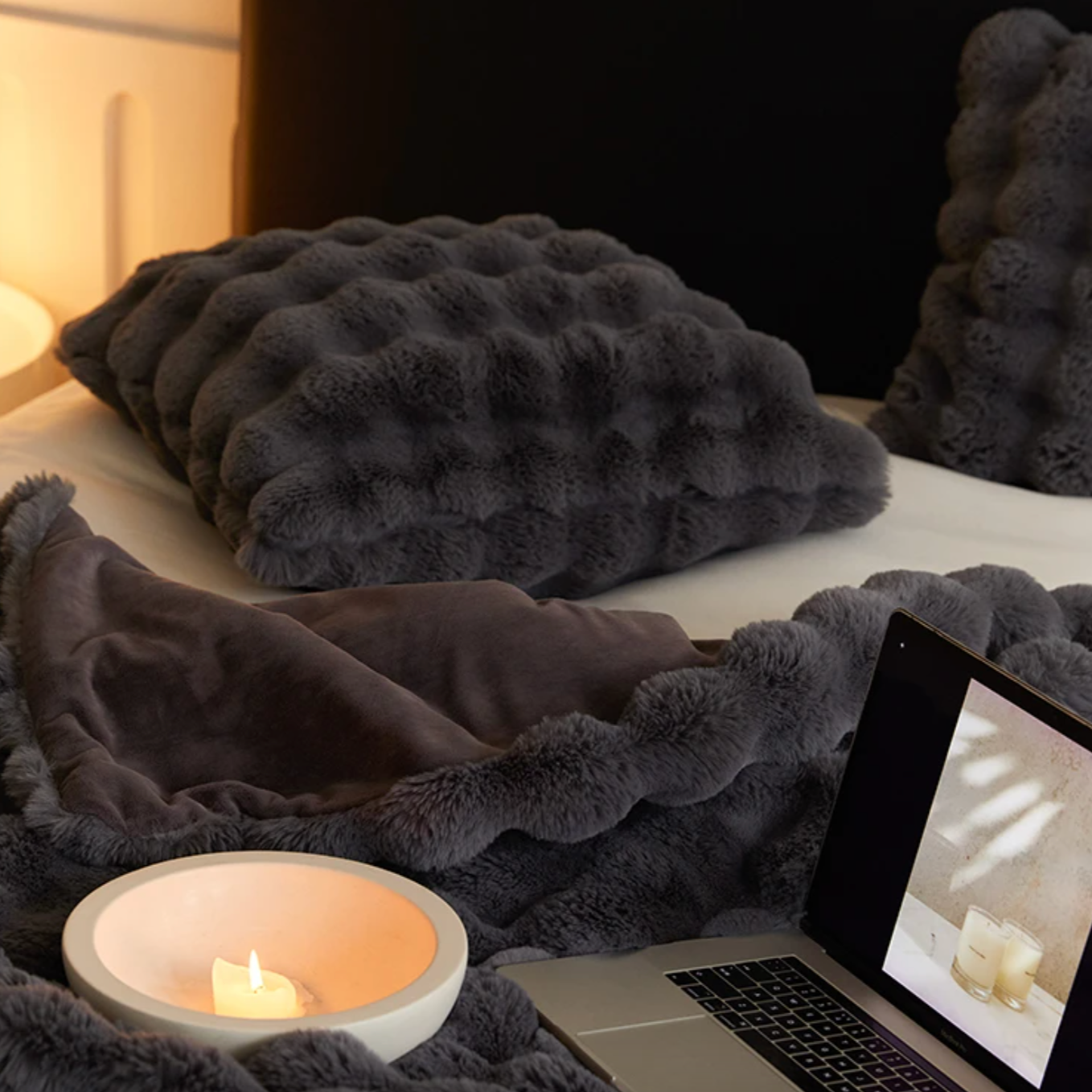 Kaninchen Kunstpelz Kissenbezug | Ultraweiches & Luxuriöses Wohnaccessoire