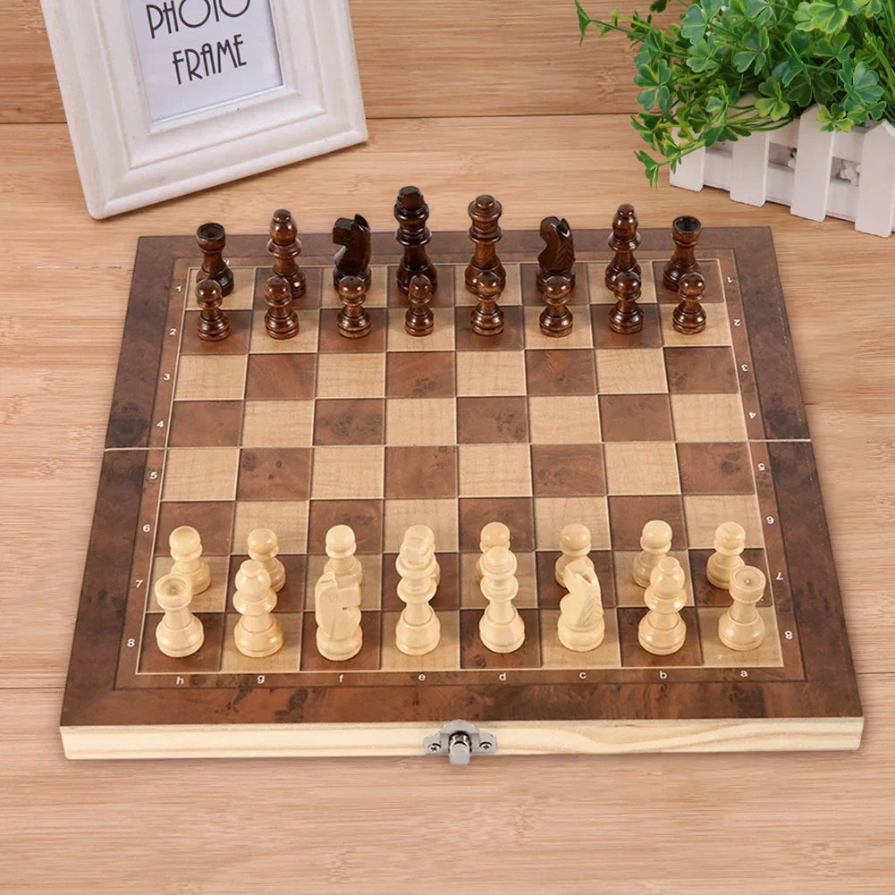 Holz-Schachspiel – Klappbares Schachbrett mit Spielfiguren