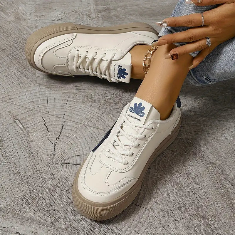 Damen Plateau Sneaker mit Schnürung und Plateausohle – Freizeitschuhe
