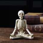 Halloween Skelett Figurine aus Resin | Dekorative Skelettfigur für Tisch und Regal | Saisonale Halloween Dekoration | Schmid