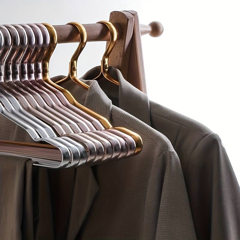 Marais elite | luxus kleiderbügel mit raffiniertem finish