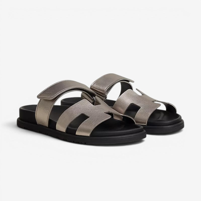 Damen Sandalen | Runde Zehen Slip-On Sandalen mit Riemen | Reguläre Passform für Alltag im Innen- und Außenbereich | Schmid