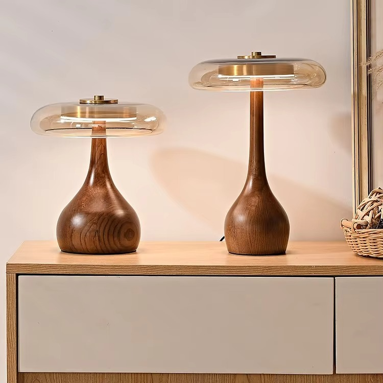 Retro Pilz-Tischlampe | Stimmungsvolle Beleuchtung Mit Holzdetails