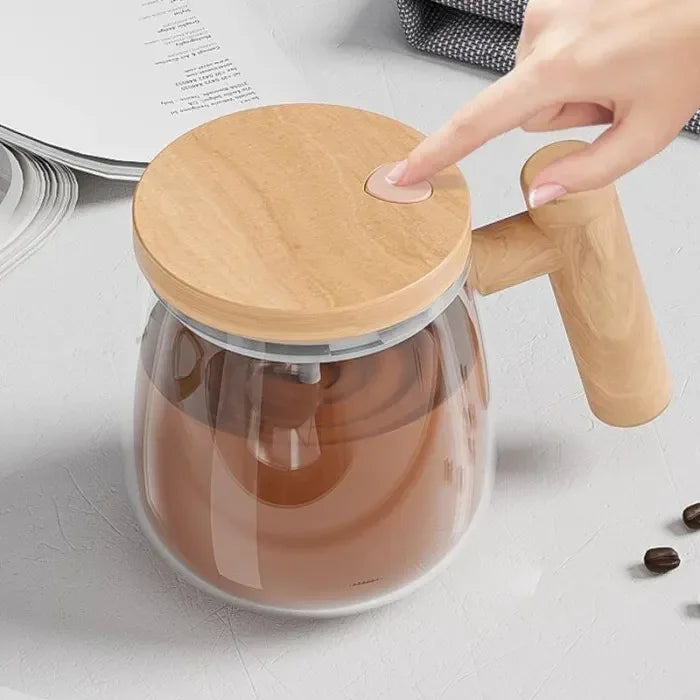 Elektrischer Rührbecher | 400 ml Selbstrührender Becher mit Ein-Knopf-Bedienung | Für heiße und kalte Getränke | Schmid