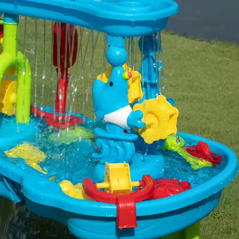 AquaAdventure – Sansevandsbord mit Wasserfall für Outdoor-Spiel