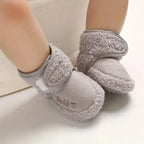 Babyschuhe aus Stoff | Klettverschluss & Flexible Sohle | Schuhe mit Herzmuster und Runder Spitze für den Winter | Schmid