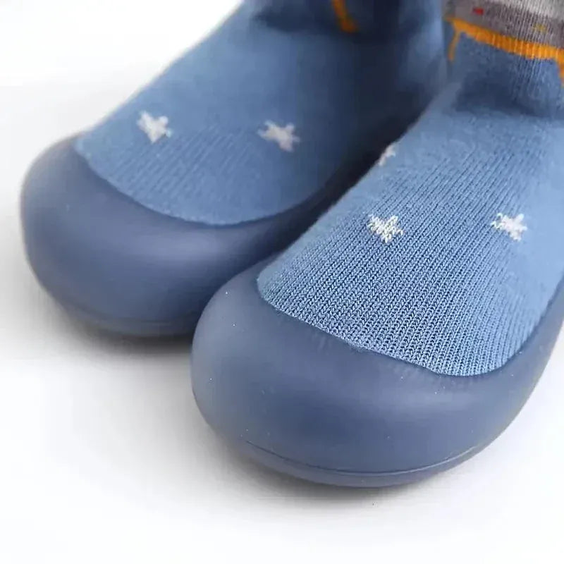 Kinder Slip-On Schuhe aus Textil | Gummisohle & PU-Einlegesohle | Schuhe mit Zeichentrickmuster für Alltag & Freizeit | Schmid