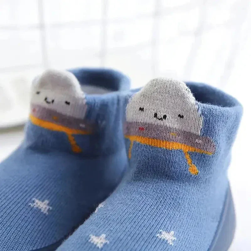 Kinder Slip-On Schuhe aus Textil | Gummisohle & PU-Einlegesohle | Schuhe mit Zeichentrickmuster für Alltag & Freizeit | Schmid