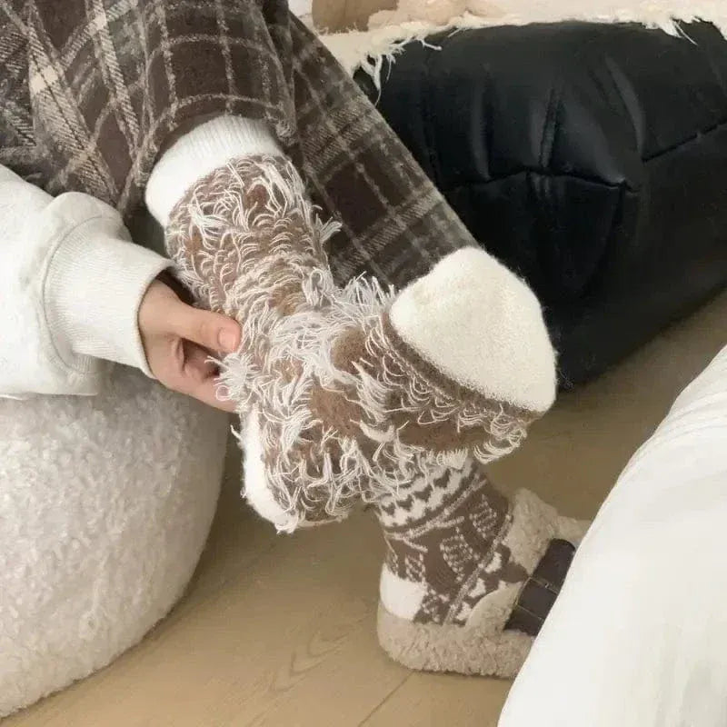Fluffy Winterstrümpfe | Polyester & Spandex mit Stretch | 5-Paar Unisex-Strumpfset für Innenbereich & Alltag | Schmid