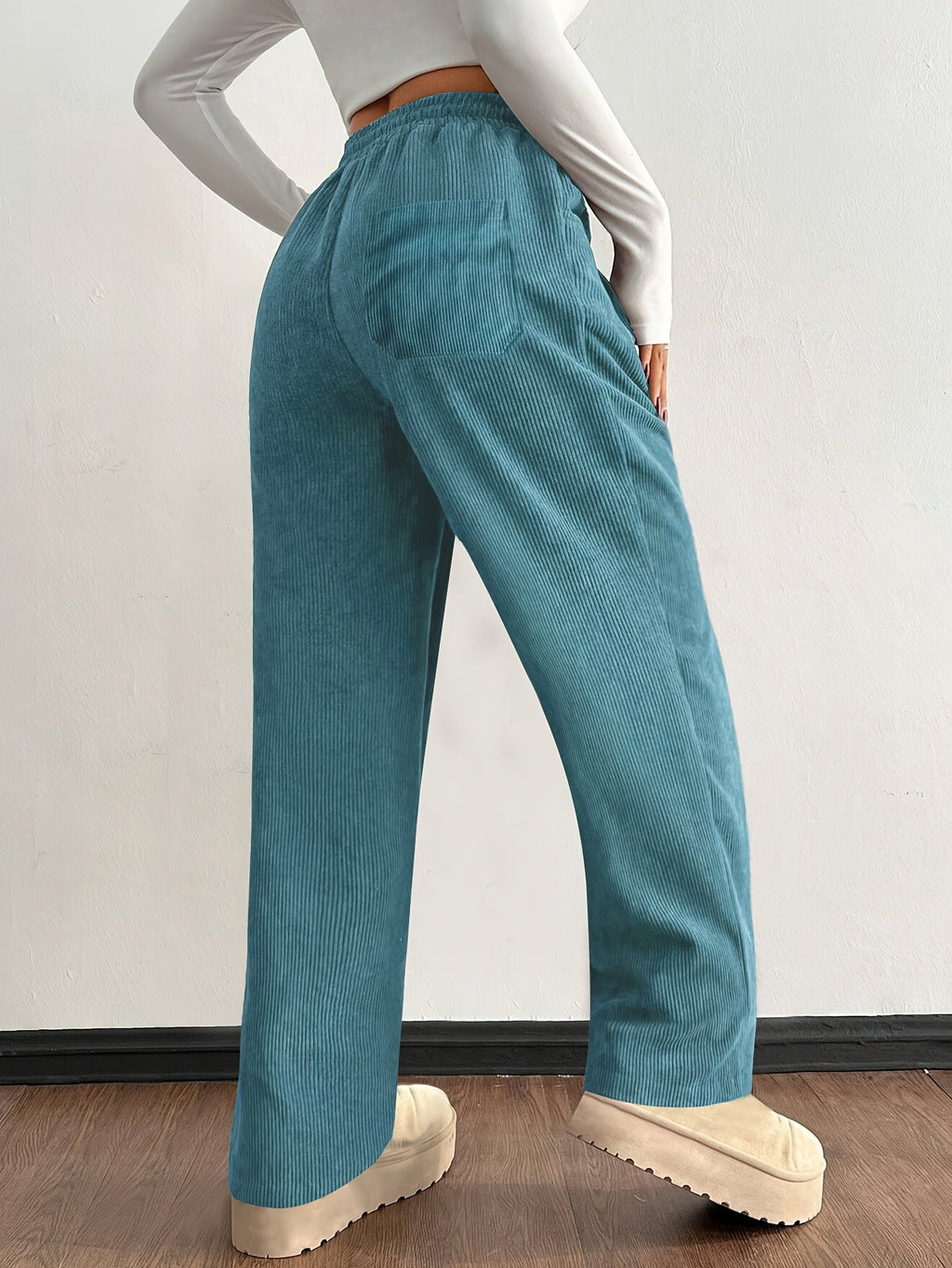 Selene Corduroy Jogger – Damen Cordhose mit weitem Bein