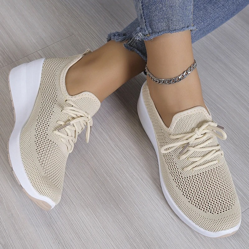 Damen Plateau Sneaker mit Schnürung und Keilsohle – Freizeitschuhe