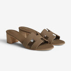 Damen Sandalen | Slip-On Sandalen mit Eckigem Absatz | Reguläre Passform für Alltag und Smart Casual | Schmid
