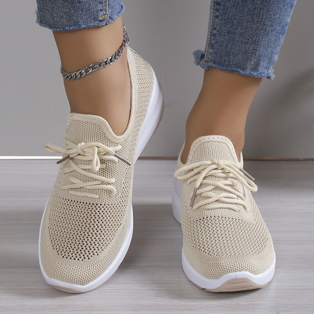 Damen Plateau Sneaker mit Schnürung und Keilsohle – Freizeitschuhe